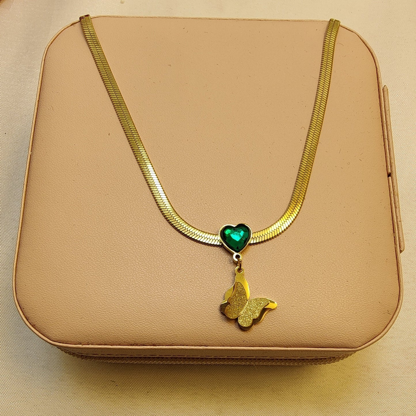 Snake Chain ButterFly Necklace With Beautiful Green Heart