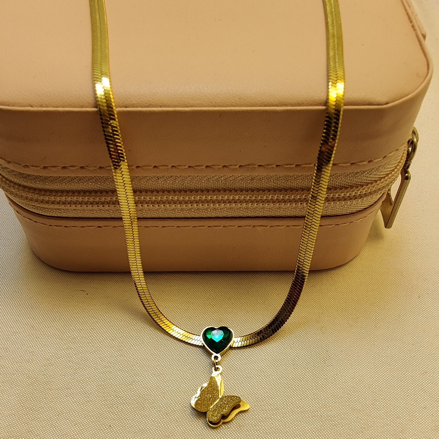 Snake Chain ButterFly Necklace With Beautiful Green Heart