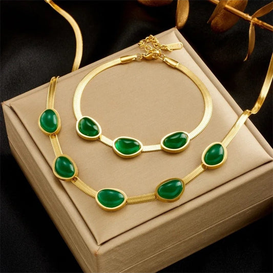 Five Green Stone Necklace Bracelet Set S18