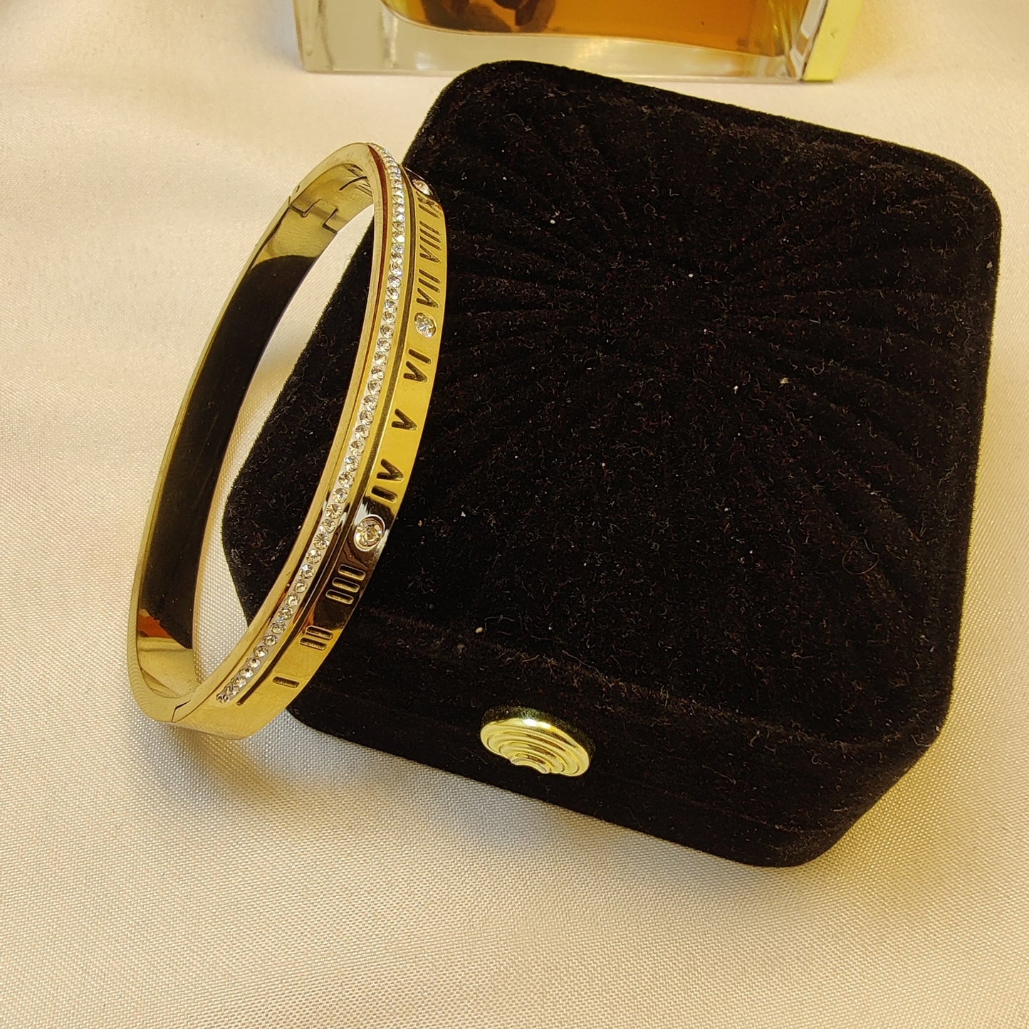 Roman Bracelet with Diamond Layer