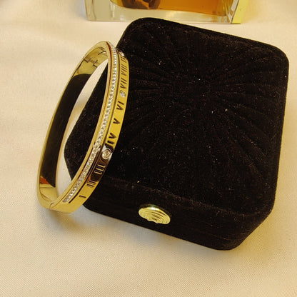Roman Bracelet with Diamond Layer