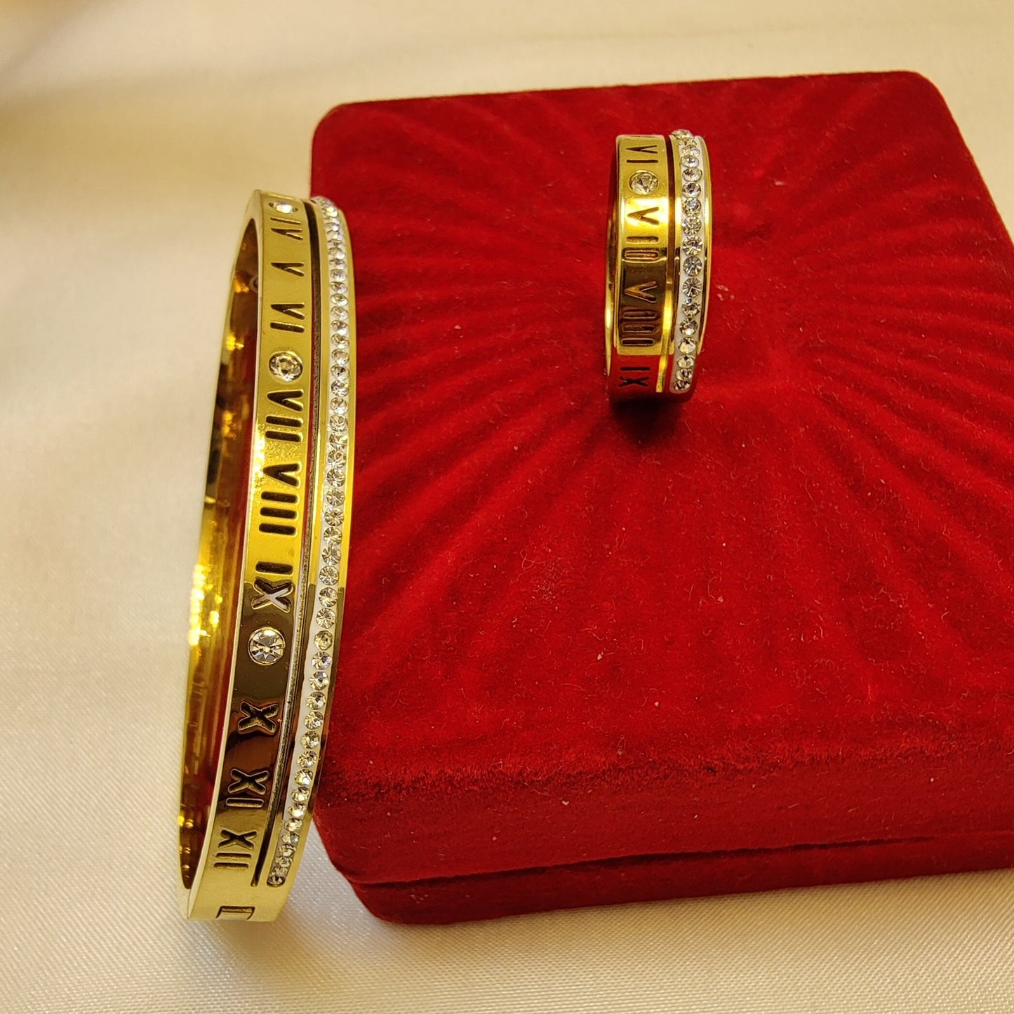 Roman Bracelet With Ring