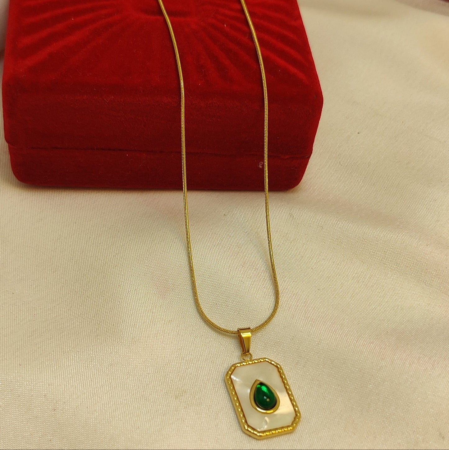 Beautiful green necklace