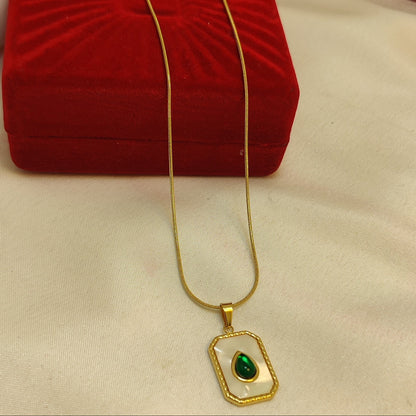 Beautiful green necklace