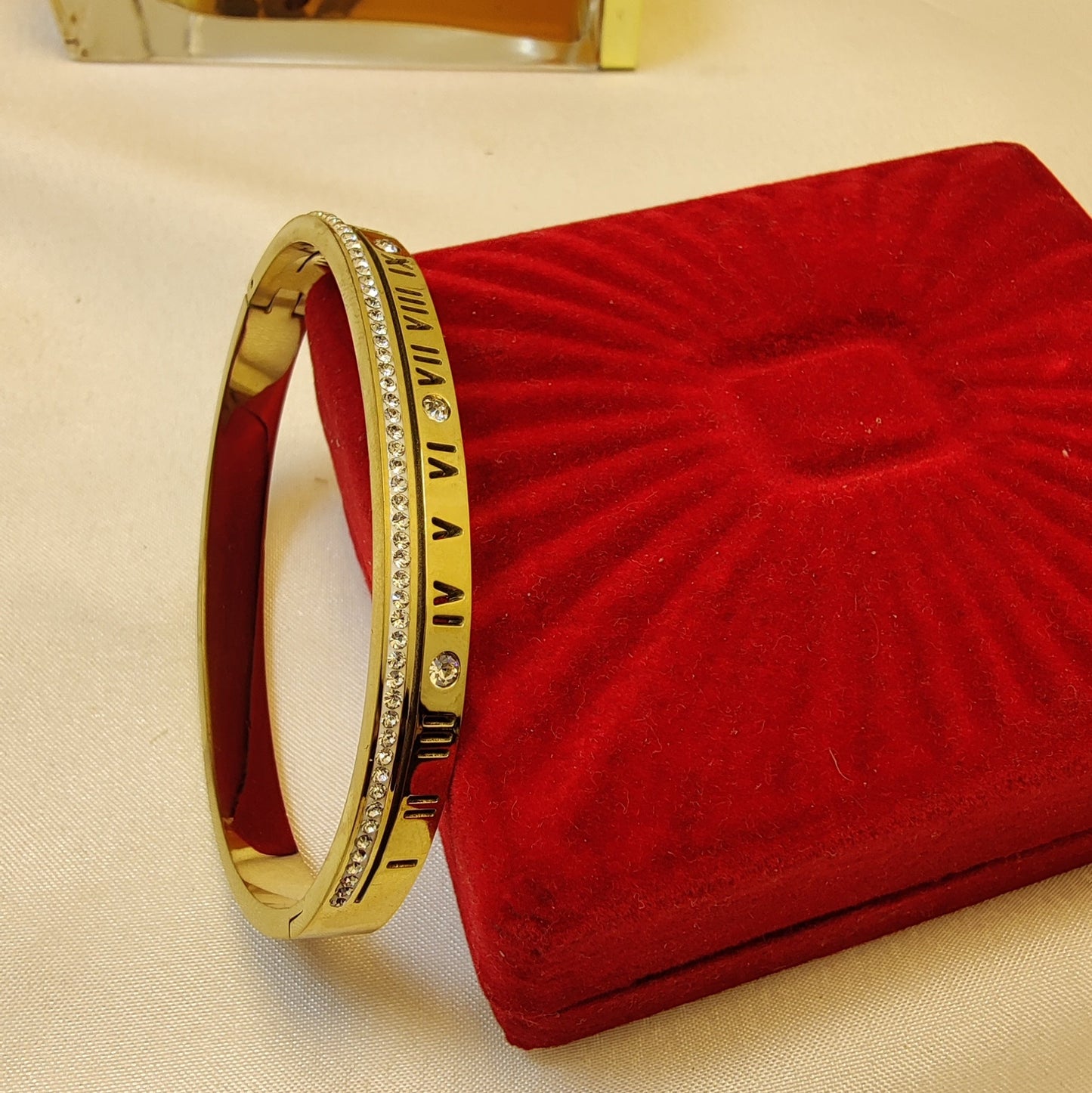 Roman Bracelet with Diamond Layer